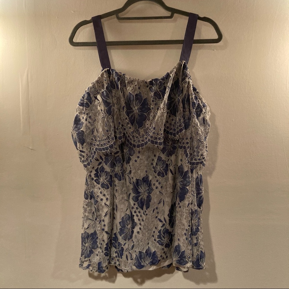 NWT LANE BRYANT 26/28 off shoulder sleeve blue and white floral lace tank top - Picture 6 of 8